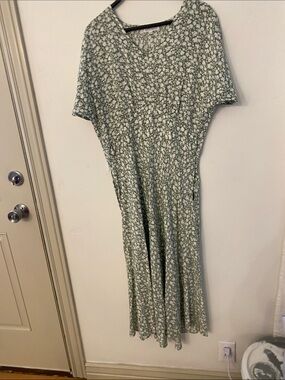Light Green Floral Maxi Dress with V-Neck by Unknown Brand
